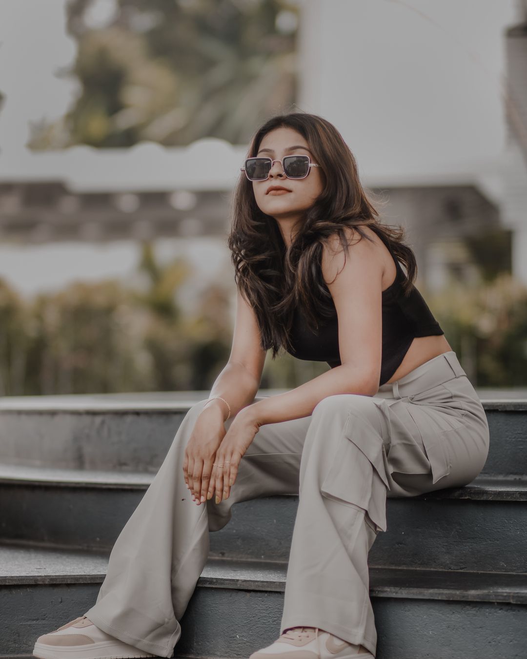 Beige Wide-Leg Trousers thumbnail 2