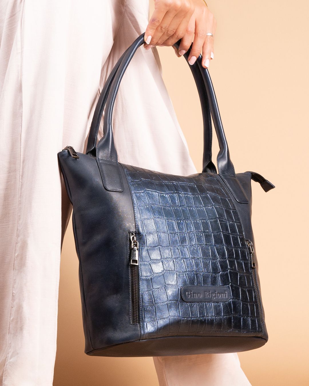 Crocodile Texture Leather Handbag thumbnail 2