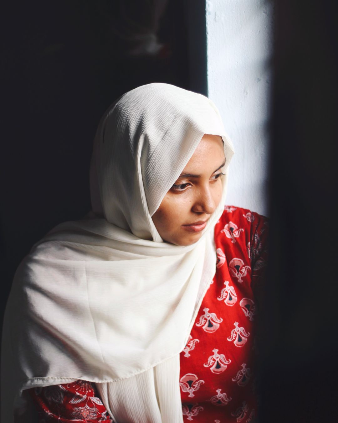 White Abaya with Hijab thumbnail 2